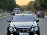 Mercedes E 280-1