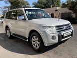 Mitsubishi Pajero-7