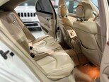 Mercedes E 240-11
