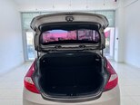 Hyundai Accent-13