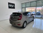 Hyundai Accent-20