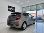 Hyundai Accent-23