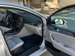 Hyundai Sonata-11