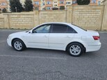 Hyundai Sonata-12