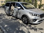 Kia Carnival-10