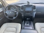 Toyota Land Cruiser-11