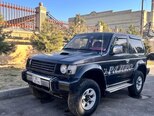Mitsubishi Pajero-4
