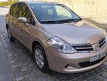 Nissan Tiida-10