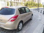 Nissan Tiida-21