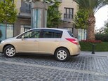 Nissan Tiida-5