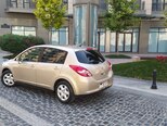 Nissan Tiida-4