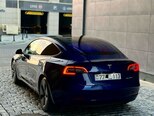 Tesla Model 3-10