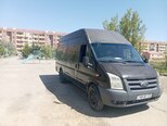 Ford Transit-12