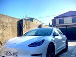 Tesla Model 3-13