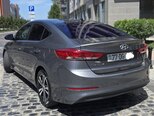 Hyundai Elantra-4
