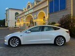 Tesla Model 3-5