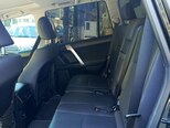 Toyota Land Cruiser Prado-3