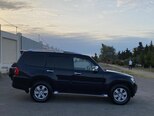 Mitsubishi Pajero-6