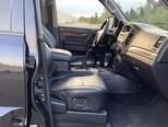 Mitsubishi Pajero-16