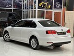 Volkswagen Jetta-5
