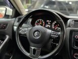 Volkswagen Jetta-26