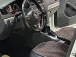 Volkswagen Jetta-12