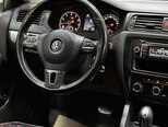 Volkswagen Jetta-20