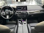 BMW 530e-14