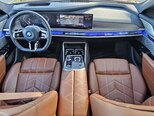BMW i7-21