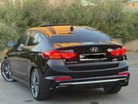Hyundai Elantra-11