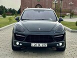 Porsche Cayenne-1