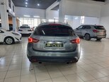 Infiniti QX70-7
