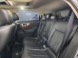 Infiniti QX70-11