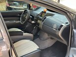 Toyota Prius-13