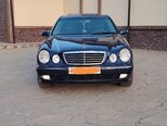 Mercedes E 280-1