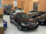 Mercedes E 220-11