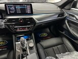 BMW 530e-10