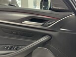 BMW 530e-12