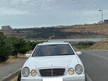 Mercedes E 280-3