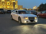 Chrysler 300C-8