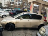 Nissan Tiida-16