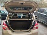 Nissan Tiida-5
