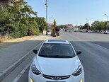 Hyundai Elantra-1