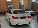 Hyundai Sonata-16