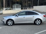 Chevrolet Cruze-12