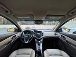 Chevrolet Cruze-12