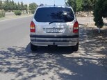 Opel Zafira-13