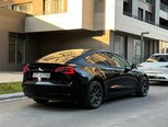 Tesla Model 3-6