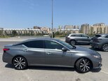 Nissan Altima-12