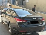 Hyundai Genesis-8